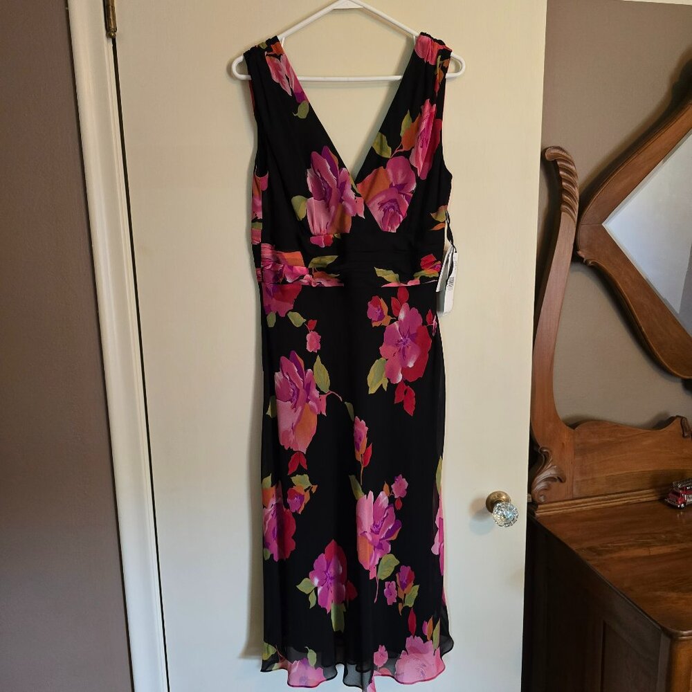 Jones New York Pink and Black Dress Sleeveless V-Neck Midi